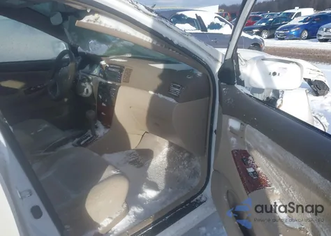 2004 Toyota Corolla Le z USA, uszkodzony, nr VIN 1NXBR38E84Z338451